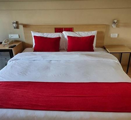 Lumis Studio Apartment Χιντεραμπάντ Εξωτερικό φωτογραφία